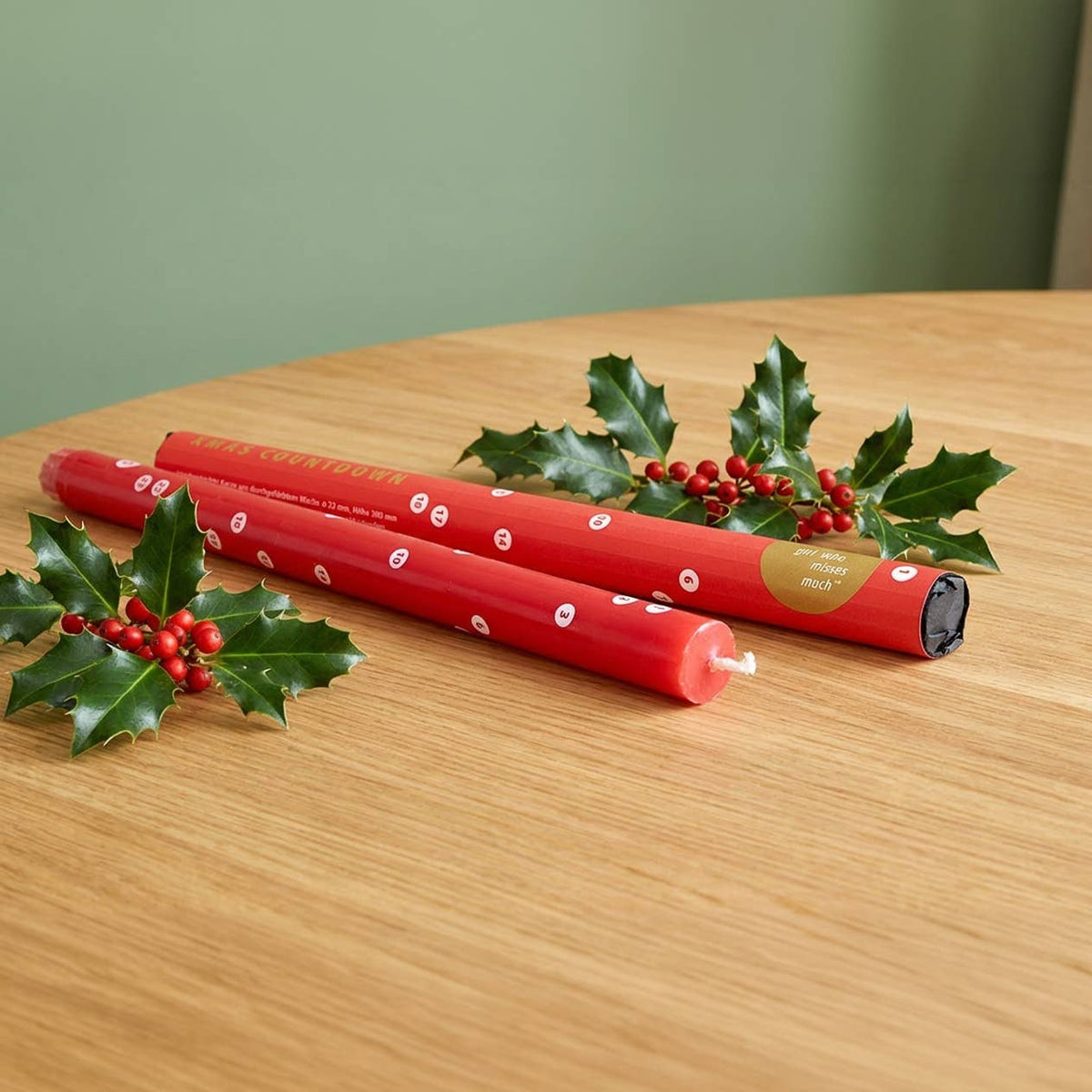 Red Christmas countdown candle