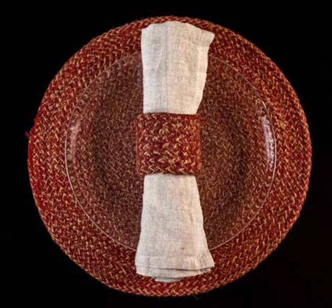 Jute Napkin Rings in Guardsman Red/Natural, Tied Set of 4: 4