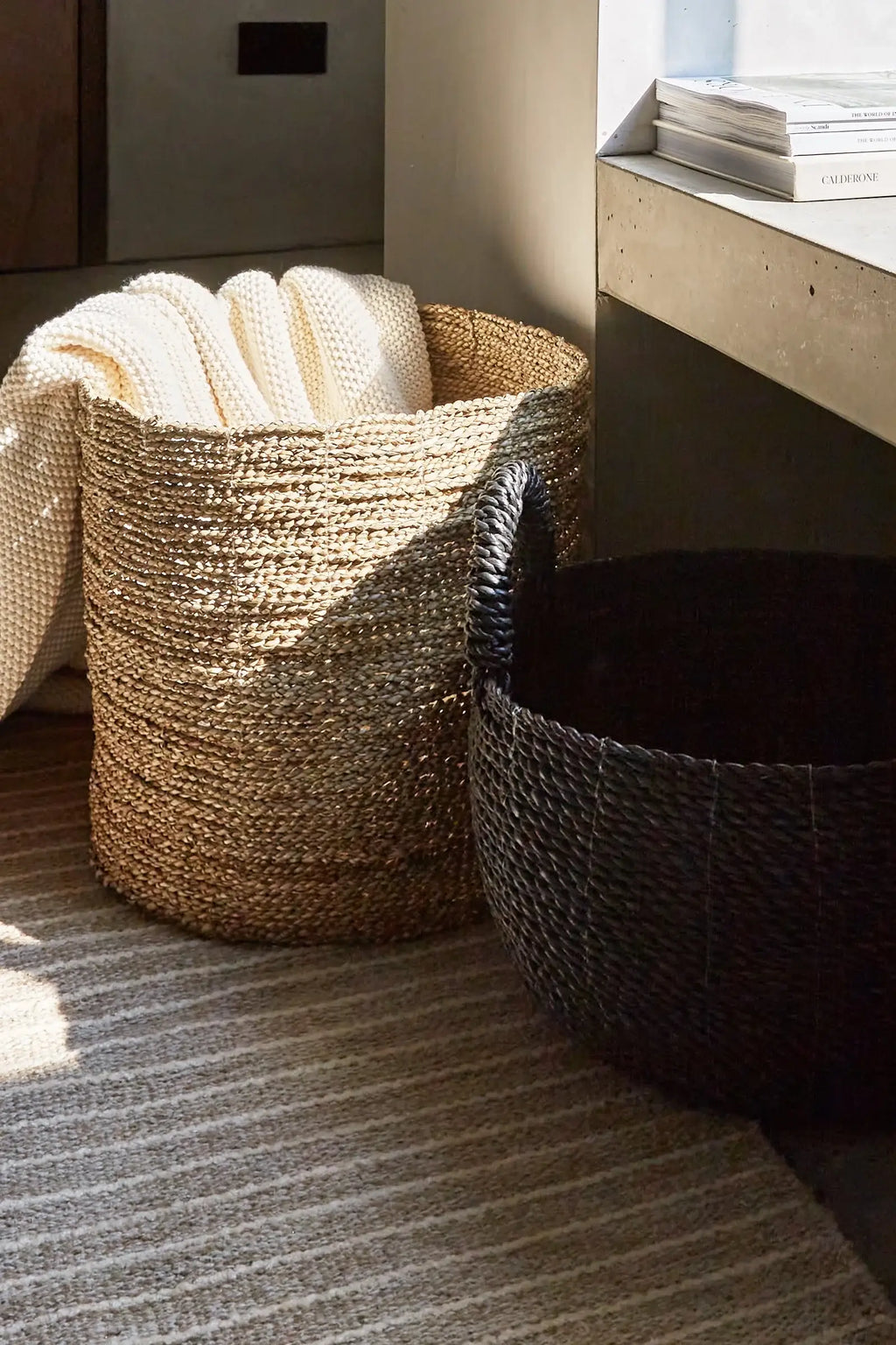 Handloom Jute Rug: 60x90cm