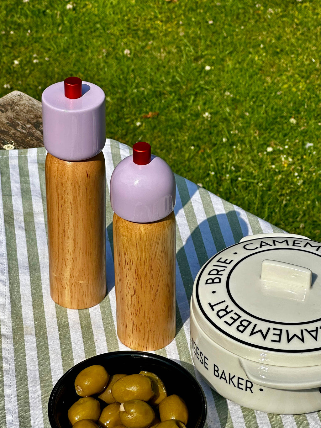 Salt & Pepper Grinder - Lilac & Red: Medium