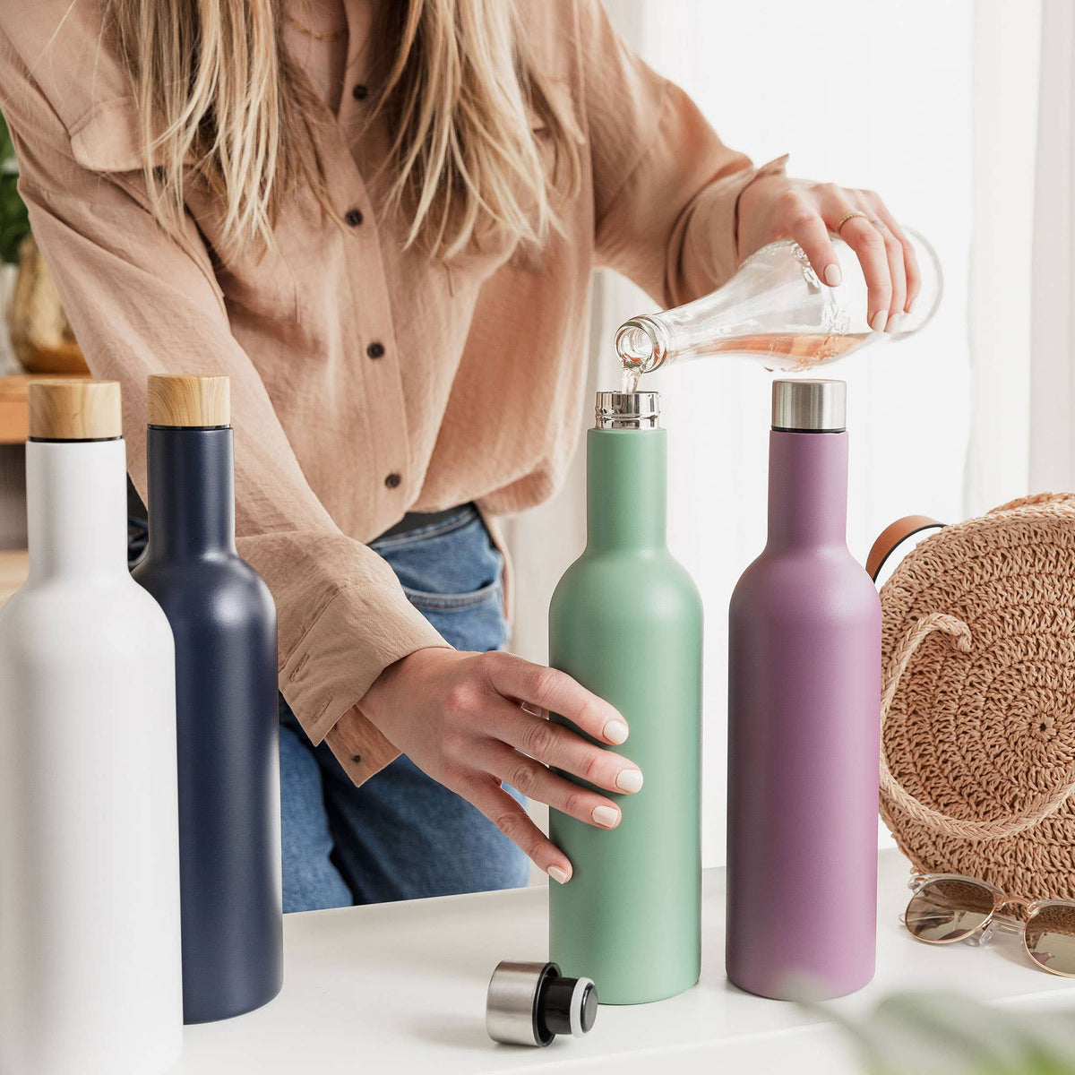 Double Wall Insulated Travel Wine Bottle - 750ml (25oz): White