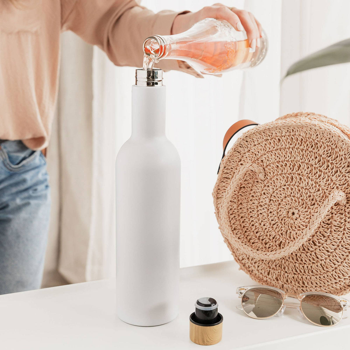 Double Wall Insulated Travel Wine Bottle - 750ml (25oz): White