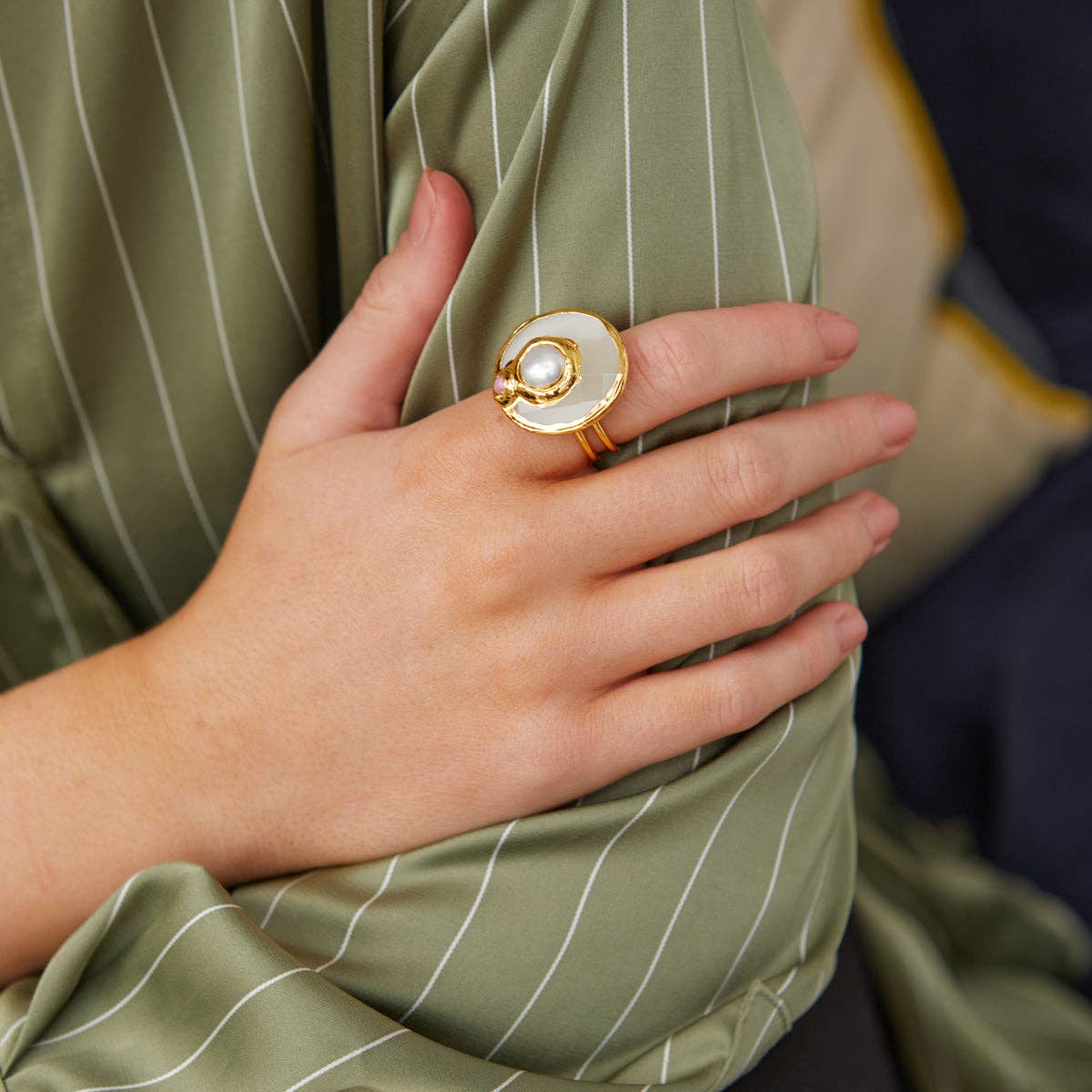Gaia Ring White