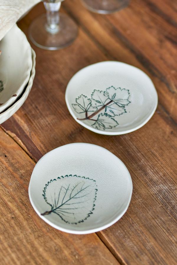 Aubrin Plates - set of 2