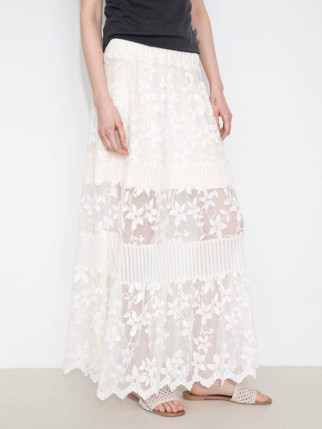 Textured Floral Print Lace Panel Skirt: FloralWhite / UN
